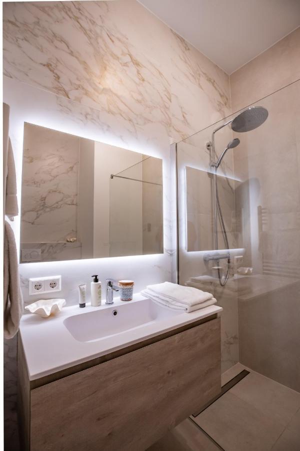 The Harbour Luxurious, Use Of Swimming Pool And Sauna Apartment *