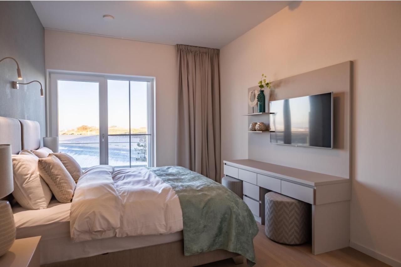 The Harbour Luxurious, Use Of Swimming Pool And Sauna *
